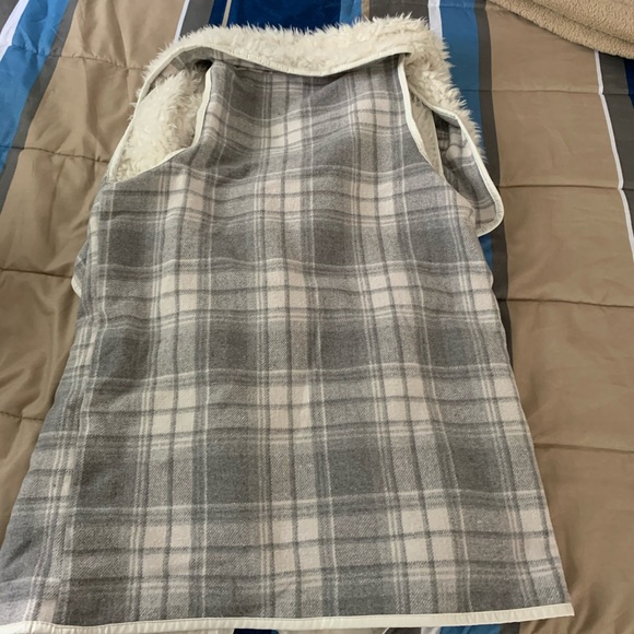 Long Fuzzy Vest - Picture 4 of 4